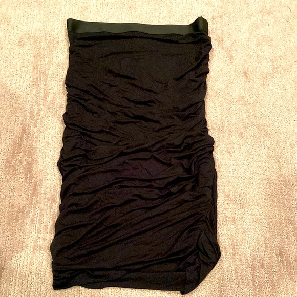 Bailey 44 black ruched skirt, Sz M, NWOT - Picture 1 of 4